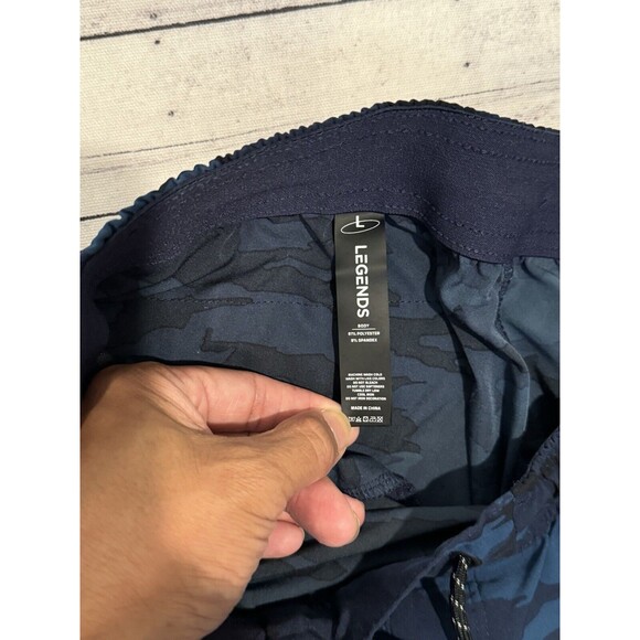 Legends Apparel Mens Active Relay Shorts Size L Blue Camo Unlined 7” Inseam Gym - Picture 11 of 16